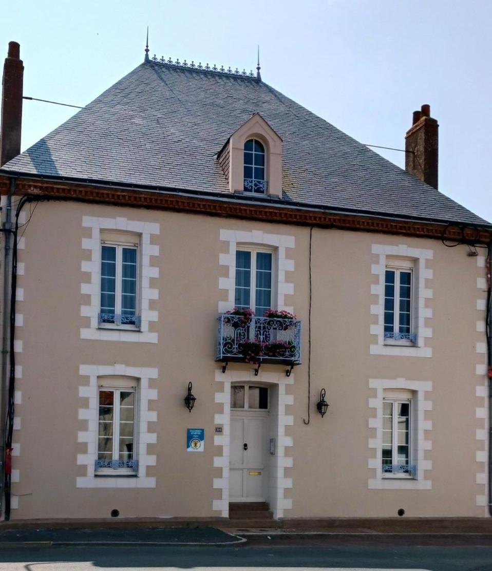 Le Griffon 1855 호텔 Saint-Laurent-Des-Autels 외부 사진